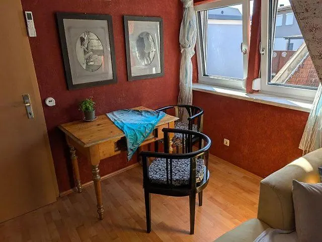 Spitzboden Apartament *