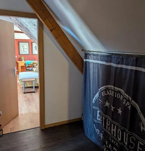 Spitzboden Apartament *